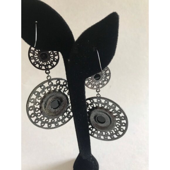 Vintage Double Black Filigree Circle Pierced Wire Dangle Earrings Black Cabochon - Picture 3 of 8